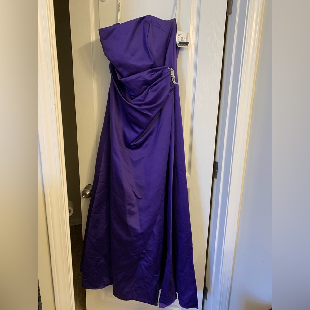 David bridals ladies dress